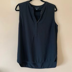 Hilary Radley sleeveless zip up v neck blouse